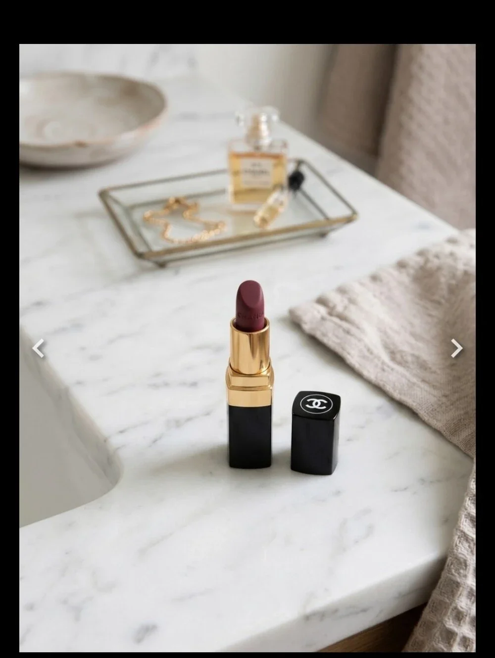 CHANEL Satin Mauve-Brown Lipstick in Iconic Black-Gold Case Color 27 Talisman - Picture 1 of 2